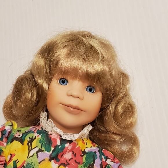 Cal Hasco vintage doll Dolly. 14.5" tall. Numbered 517. Perfect shape - Picture 10 of 11